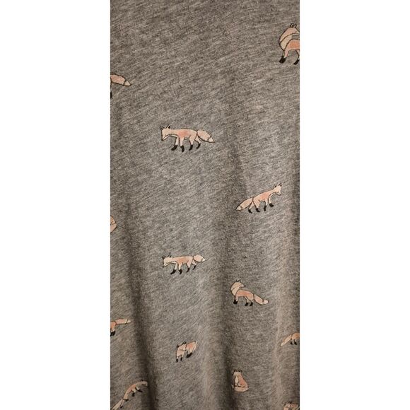 Torrid Size 1 1x Gray V Neck Short Sleeve Red Fox Tee Shirt Top Summer Weight - Picture 3 of 3